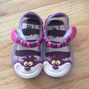 Mini Melissa x Alice in wonderland collab size 5